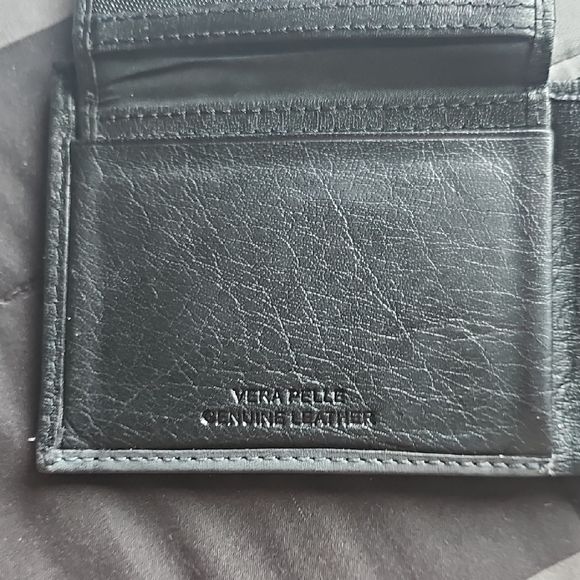 Vera Pelle Black Leather Card Holder - Picture 2 of 7